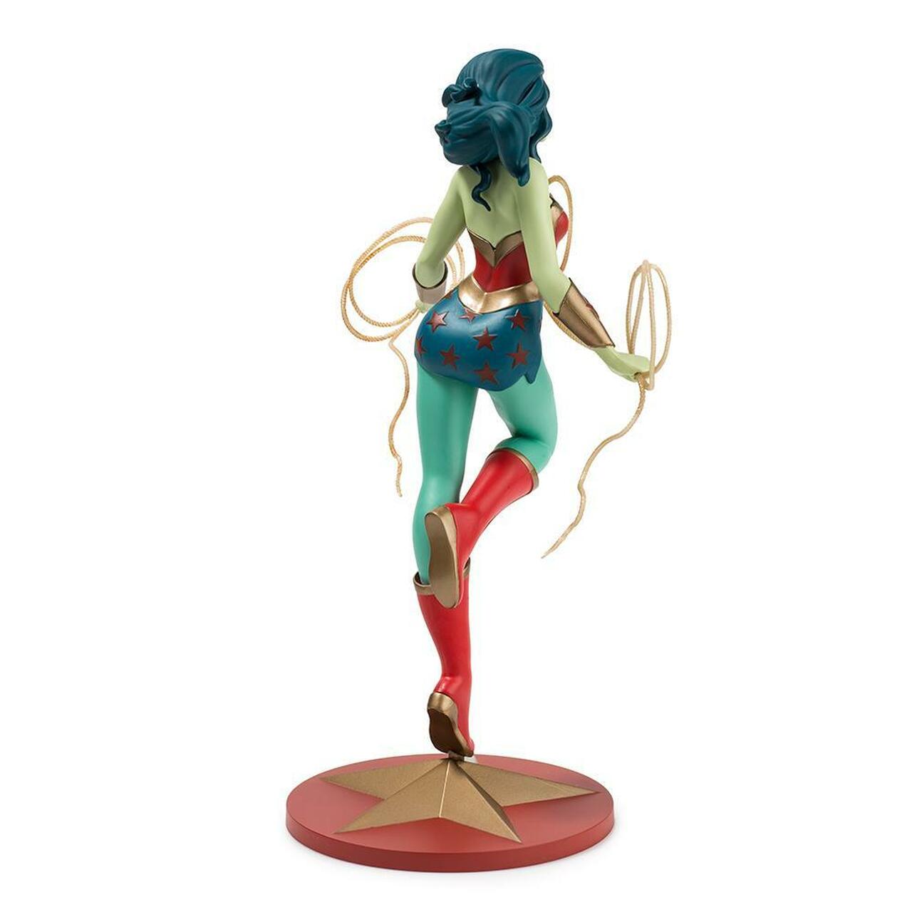 Kidrobot: Wonder Woman Figure by Tara McPherson 28 cm - Art Toy, DC Comics, designer toy, Designer Vinyl, justice league, Kidrobot, Tara McPherson, vinyl art, wonder woman - Gadgetz Home
